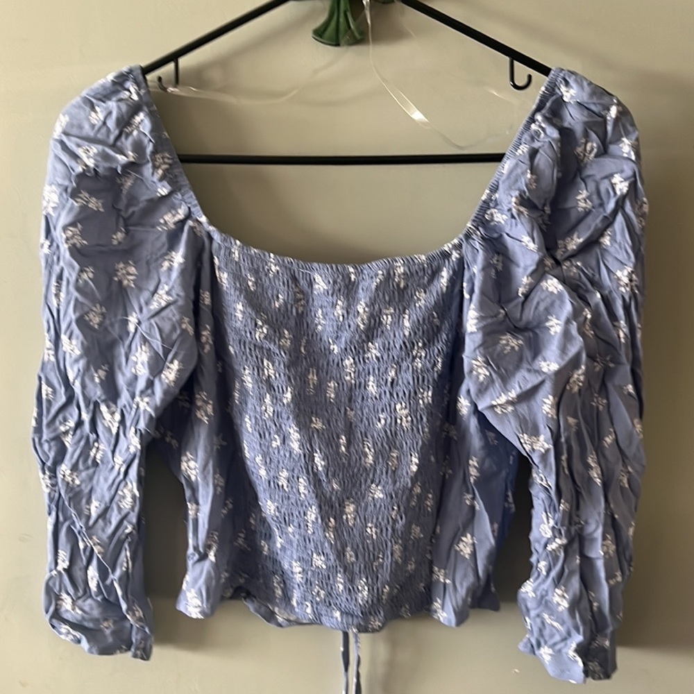 Women’s top - Picture 2 of 4